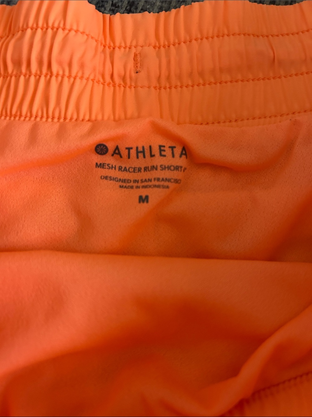 Athleta Mesh Racer Run Mid Rise 4” Shorts Size Medium - Picture 2 of 11